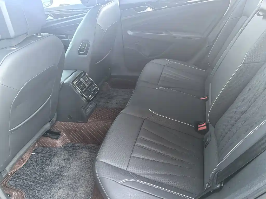 Volkswagen Passat — миниатюра 5