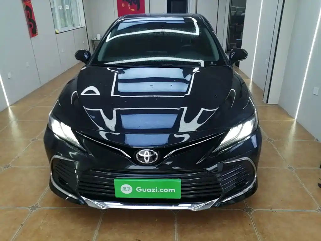 Toyota Camry — миниатюра 3