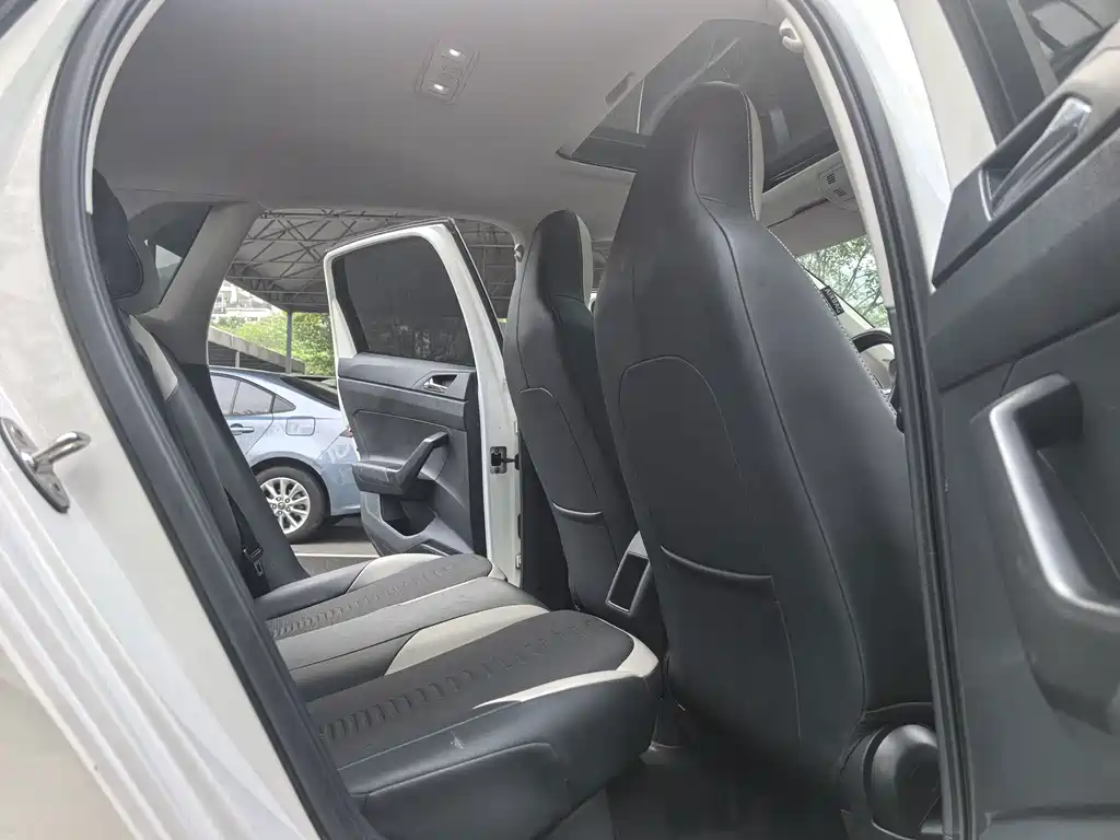 Volkswagen Polo — миниатюра 8