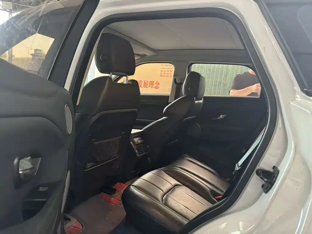 Land Rover Evoque — миниатюра 4