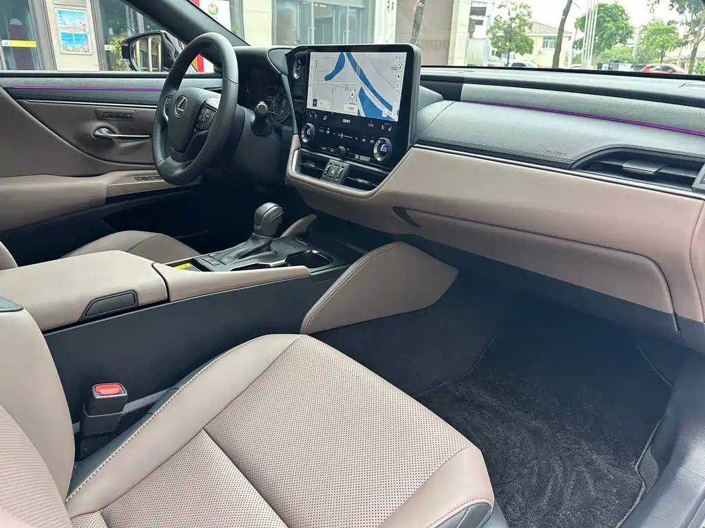 Lexus ES — миниатюра 10