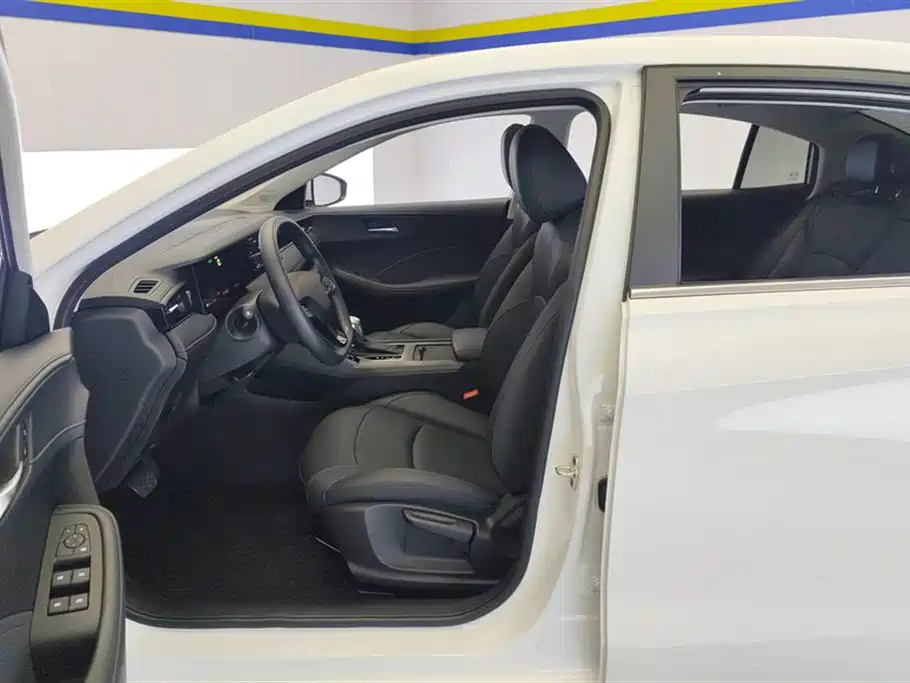 Roewe i5 2024 1.5L CVT