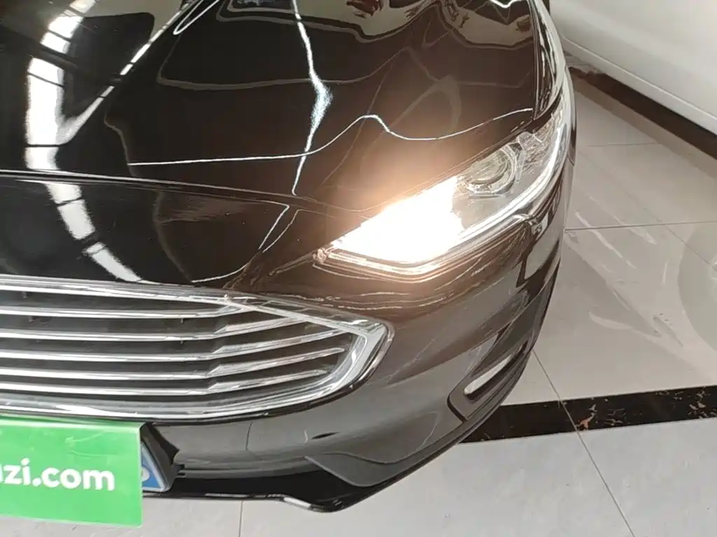 Ford Mondeo — миниатюра 24
