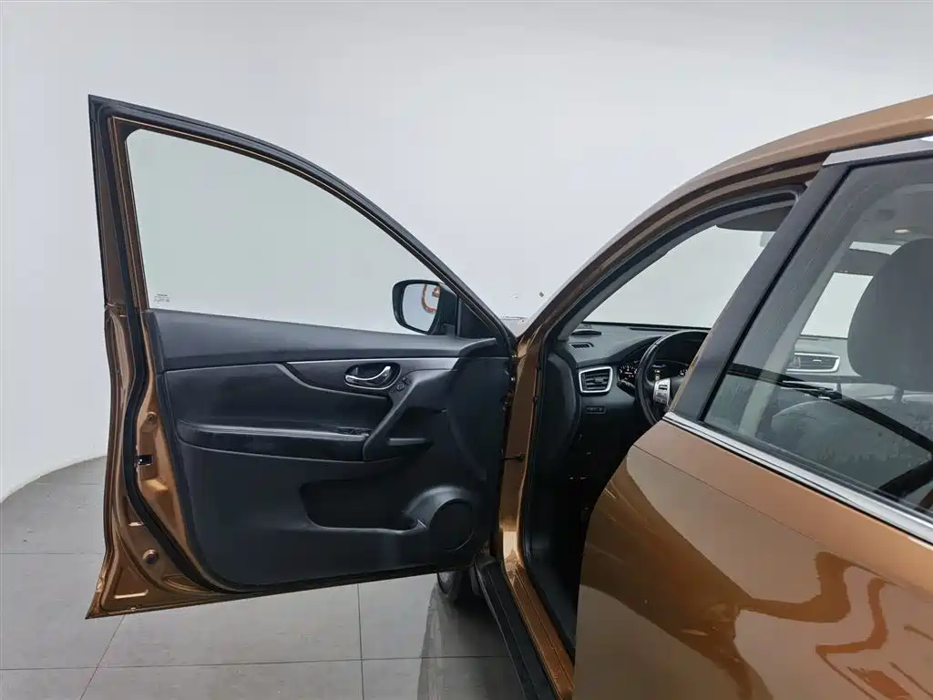 Nissan X-Trail 2014 2.0L CVT Comfort 2WD