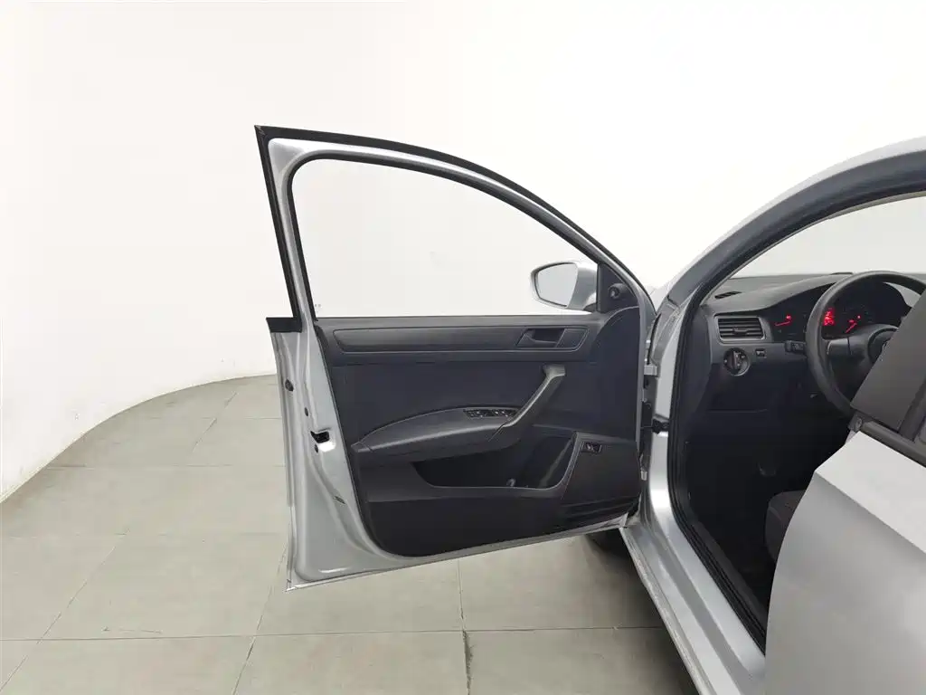 Volkswagen Santana 2015 1.4L MT