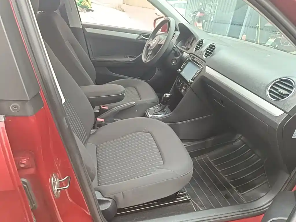 Volkswagen Jetta — миниатюра 25