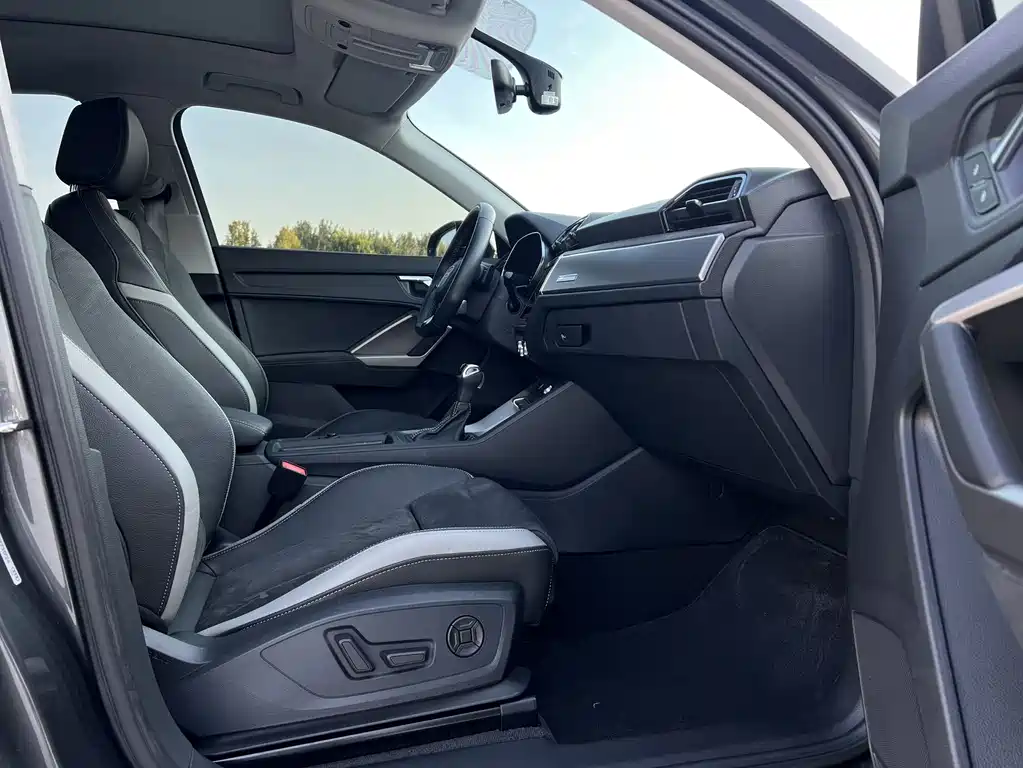 Audi Q3 — миниатюра 11