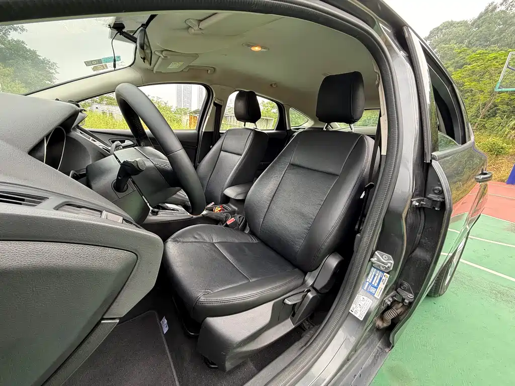 Ford Focus — миниатюра 7