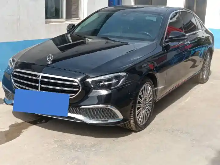 Mercedes-Benz E-Class 2023