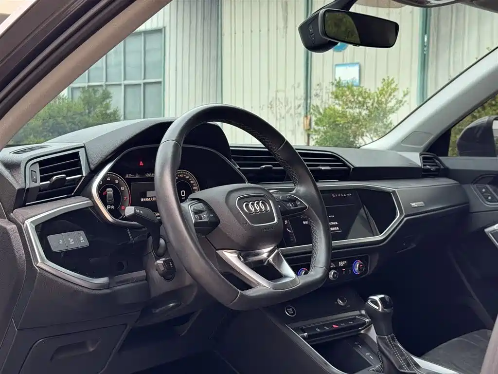 Audi Q3 2022 35 TFSI Fashion