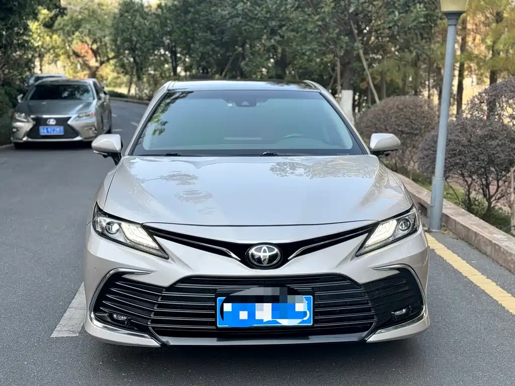 TOYOTA CAMRY