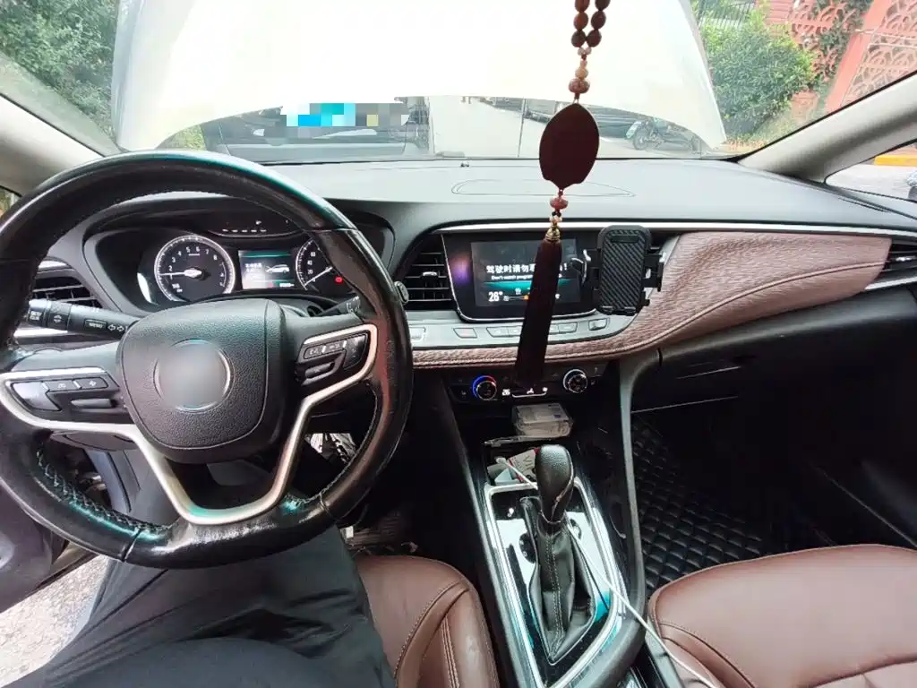 Buick GL6 — миниатюра 6