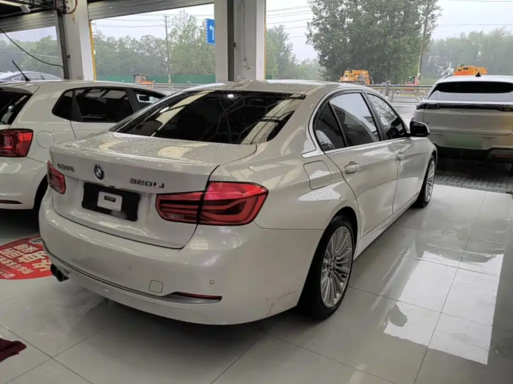 BMW 3 Series — миниатюра 7