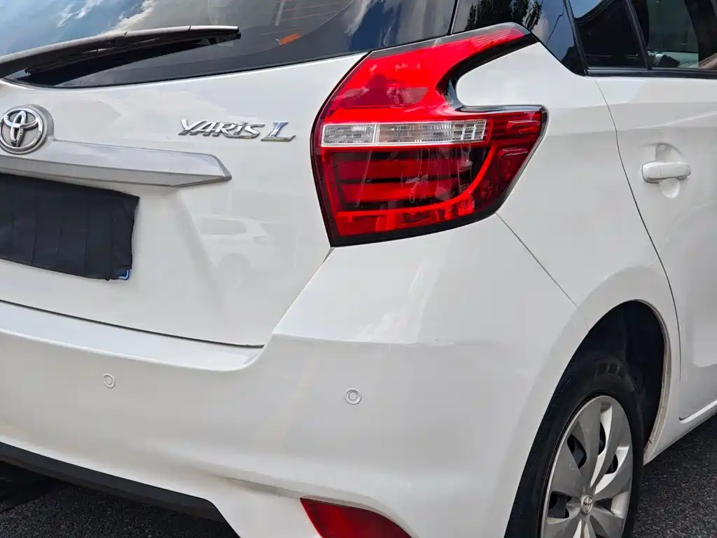 Toyota Yaris L — миниатюра 10