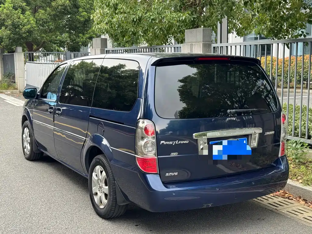 Buick GL8 — миниатюра 23