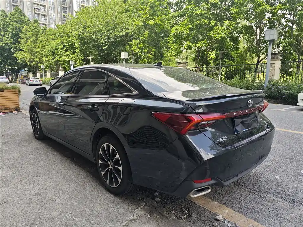 Toyota Avalon — миниатюра 6