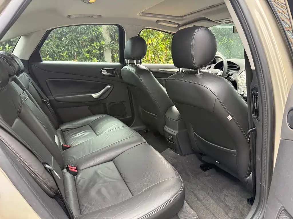 Ford Mondeo Zhisheng — миниатюра 7