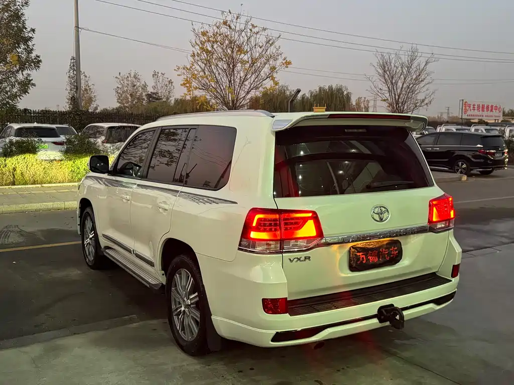 Toyota Land Cruiser 2017 4.0L AT
