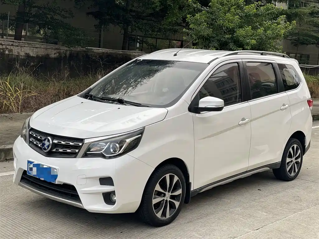 Venucia M50V 2017