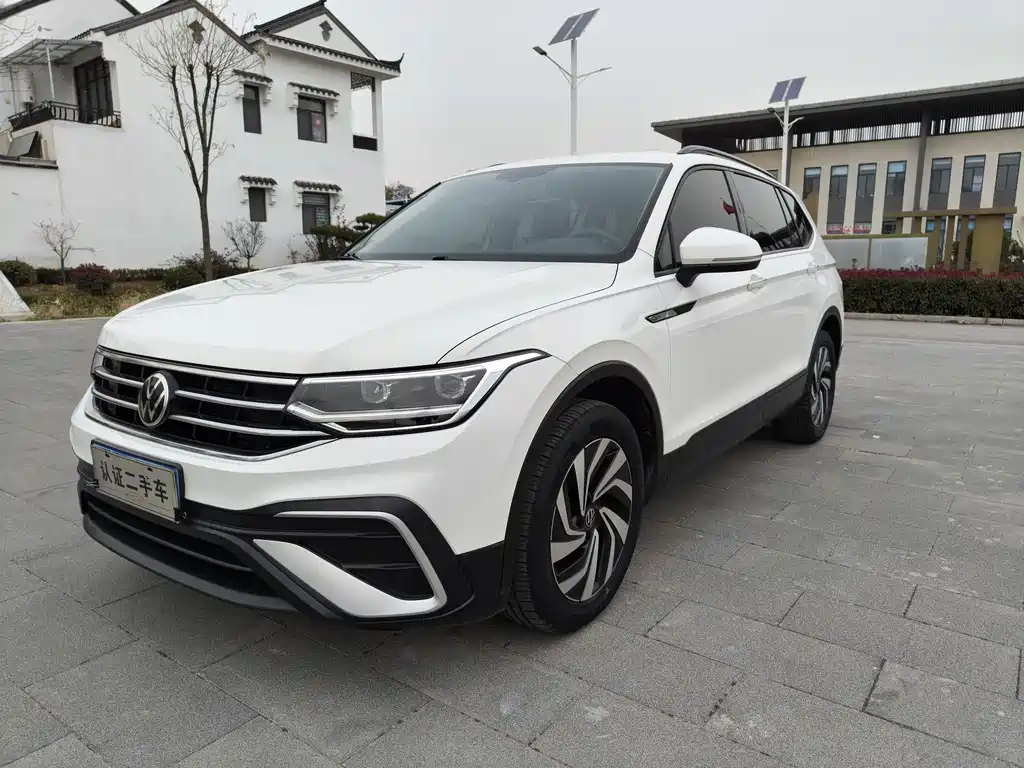 Volkswagen Tiguan L 2022