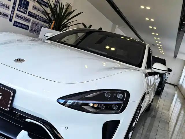 XIAOMI CAR XIAOMI SU7 2025