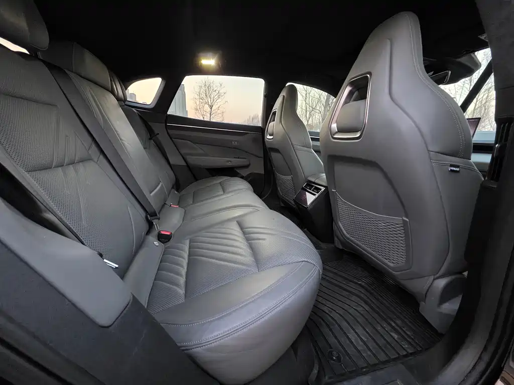 ZEEKR EXTREME KRYPTON 001