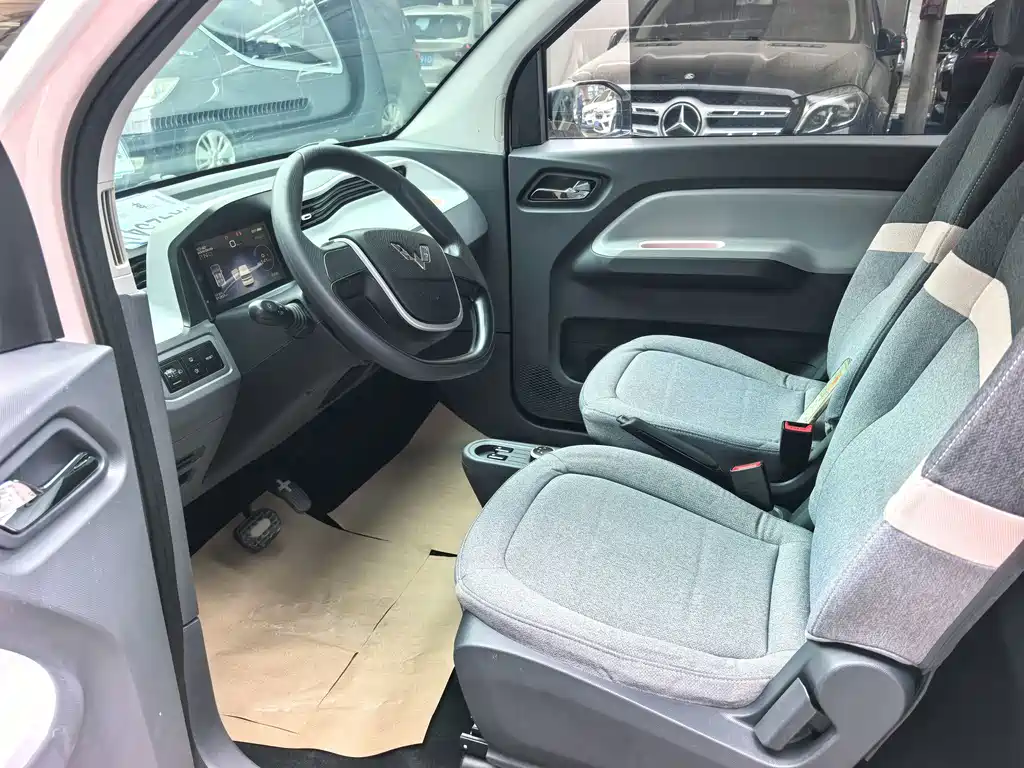 Wuling MINIEV — миниатюра 5