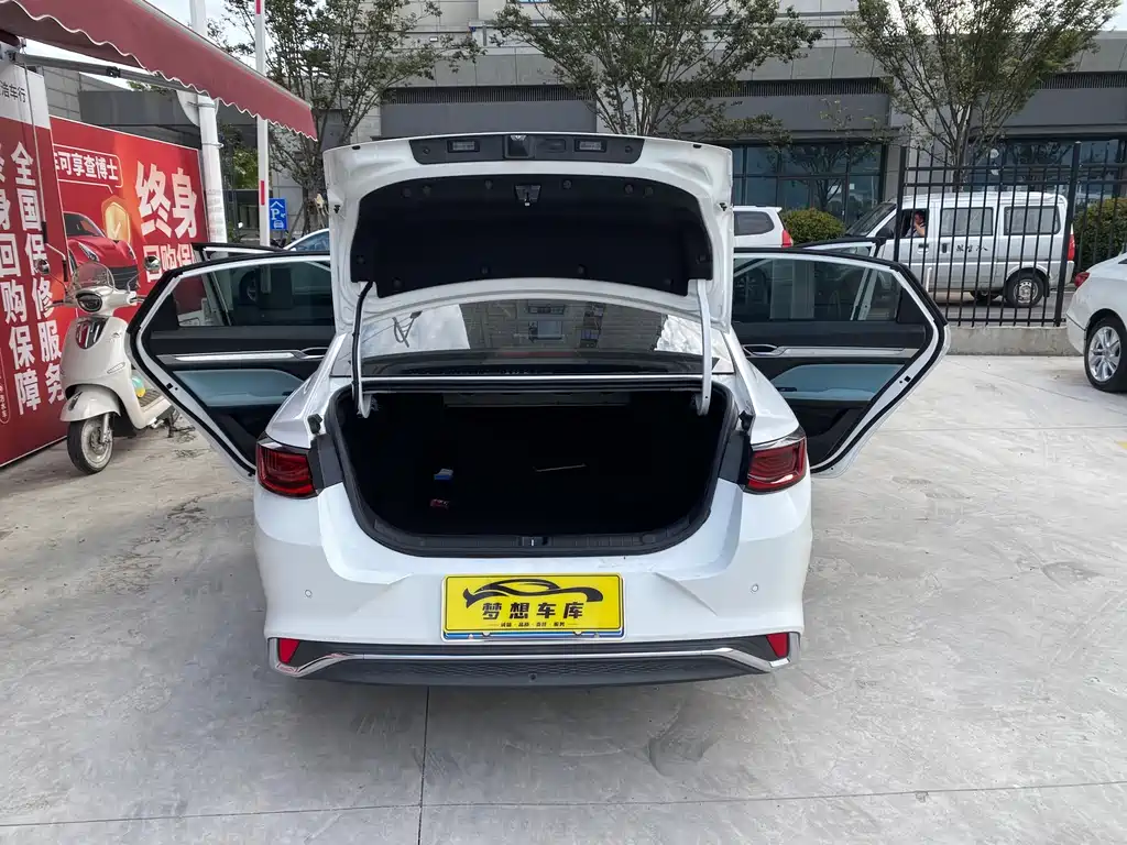 Geely Emgrand L — миниатюра 8