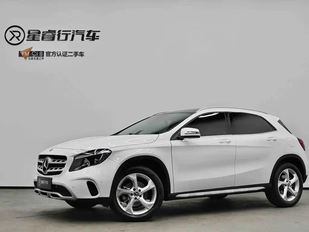 MERCEDES-BENZ GLA