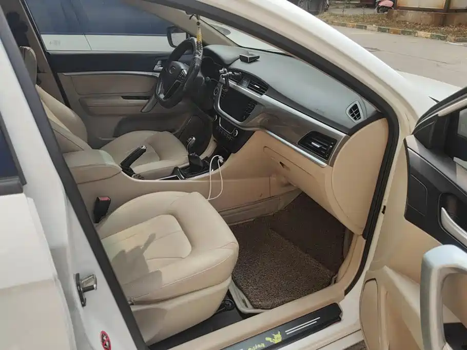 Geely Emgrand — миниатюра 8