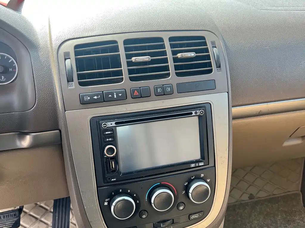 Buick GL8 2013 2.4L Comfort