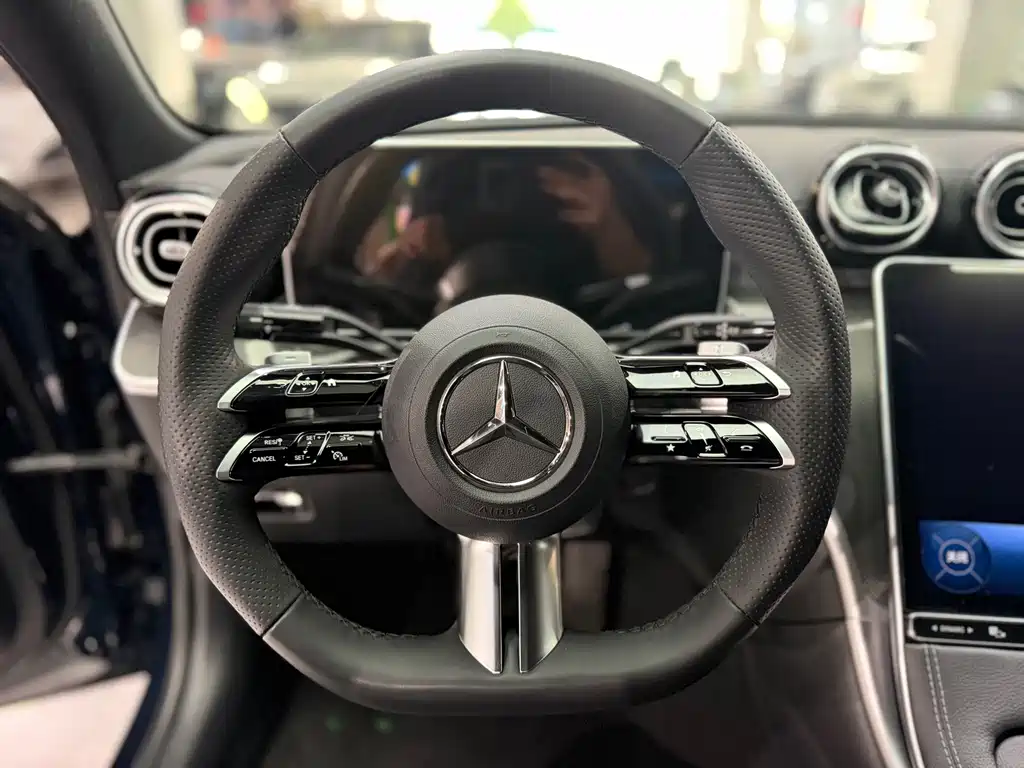 Mercedes-Benz C-Class — миниатюра 7