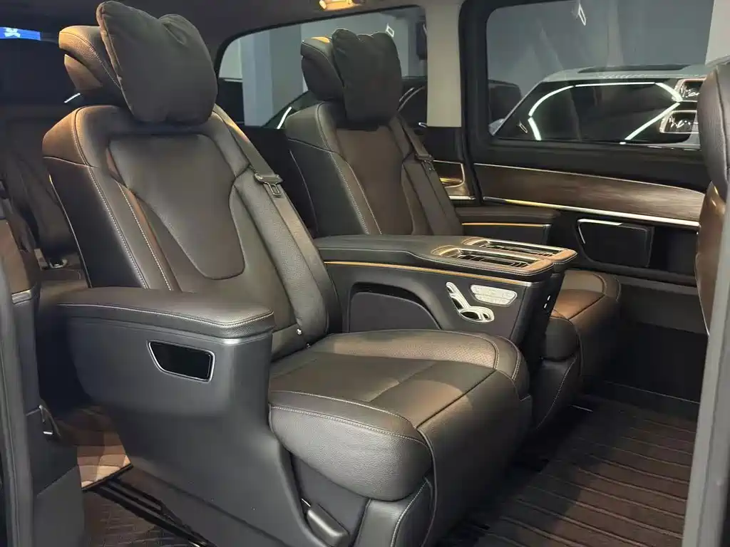 Mercedes-Benz V-Class — миниатюра 12
