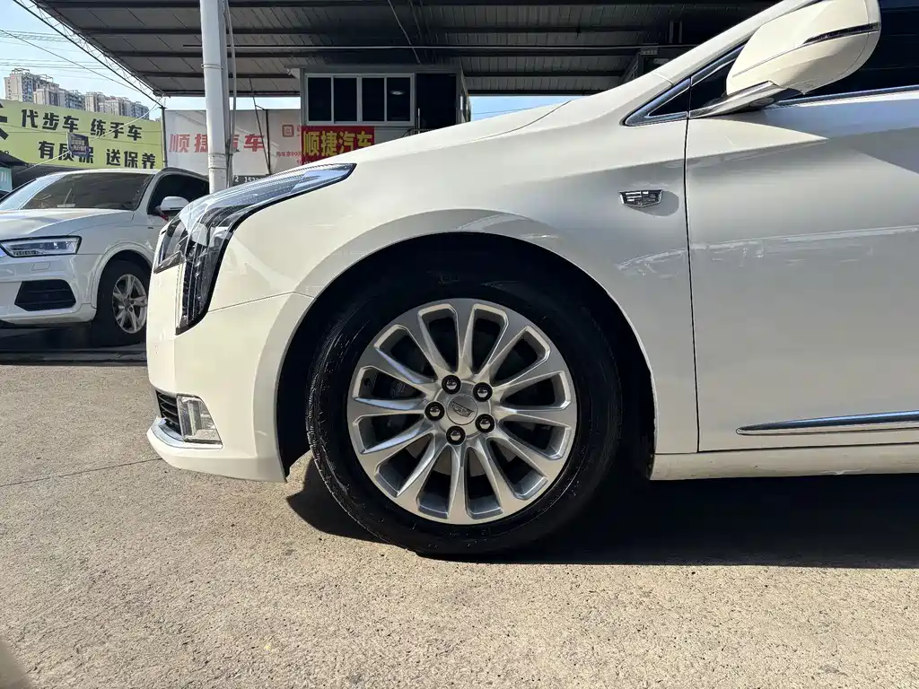 Cadillac XTS — миниатюра 12