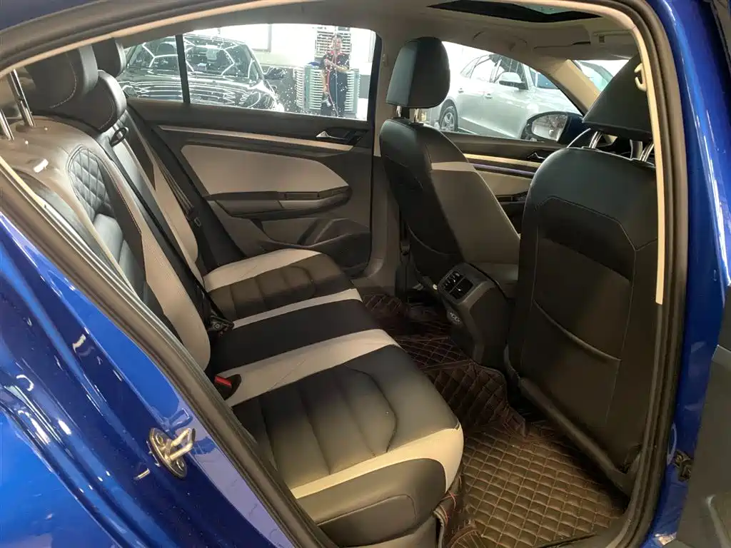 Volkswagen Bora 2023 280TSI DSG