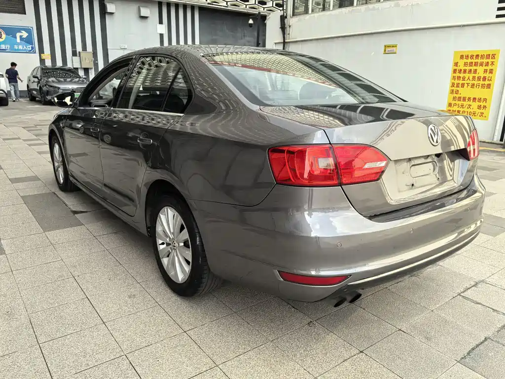 Volkswagen Sagitar — миниатюра 6
