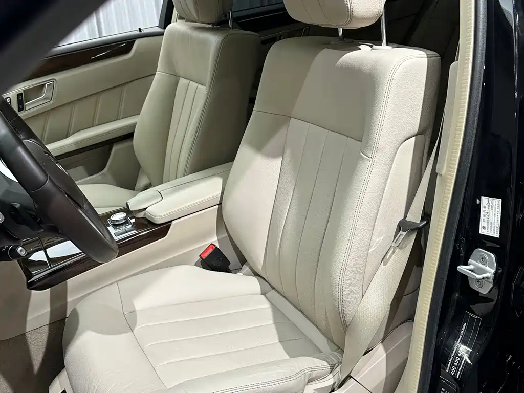 Mercedes-Benz E-Class — миниатюра 15