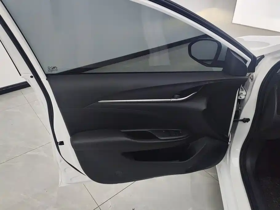 Buick Excelle — миниатюра 7