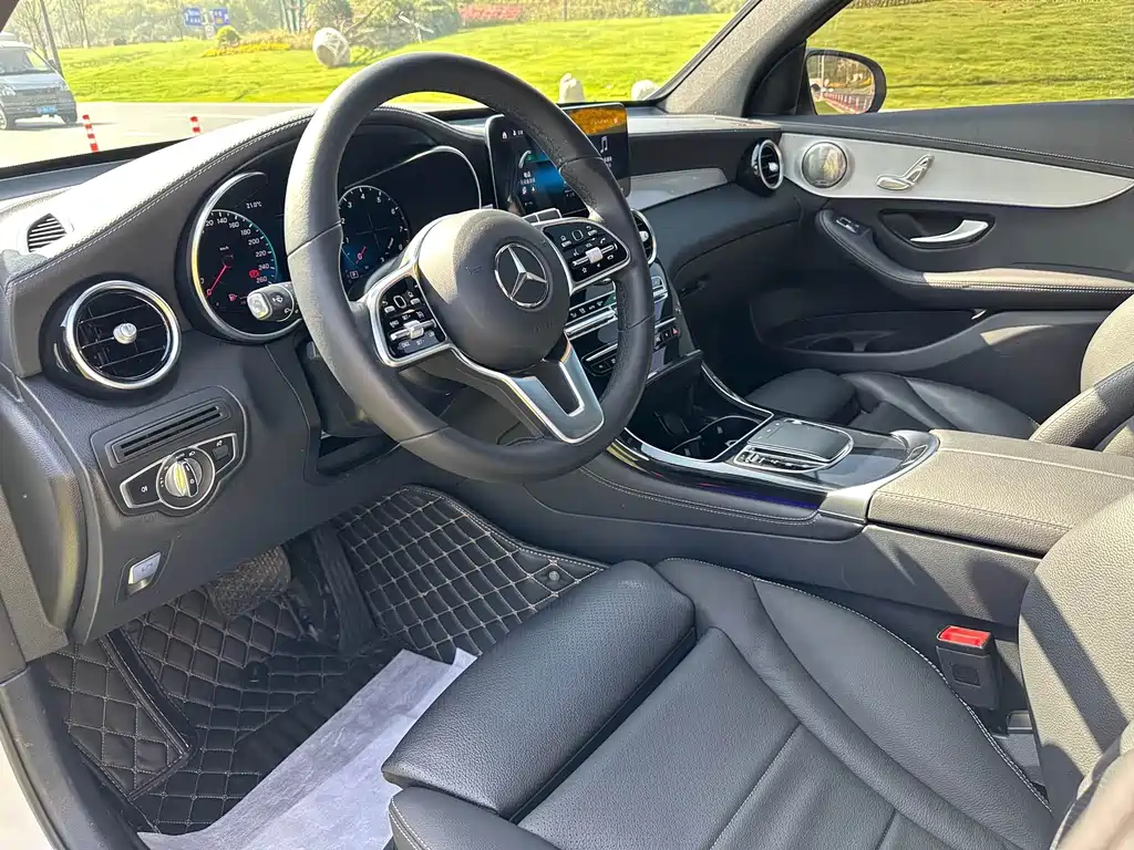 Mercedes-Benz GLC 2020 GLC 260 4MATIC SUV