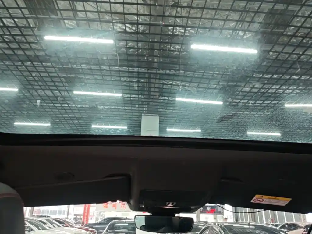 Land Rover Discovery Sport — миниатюра 18