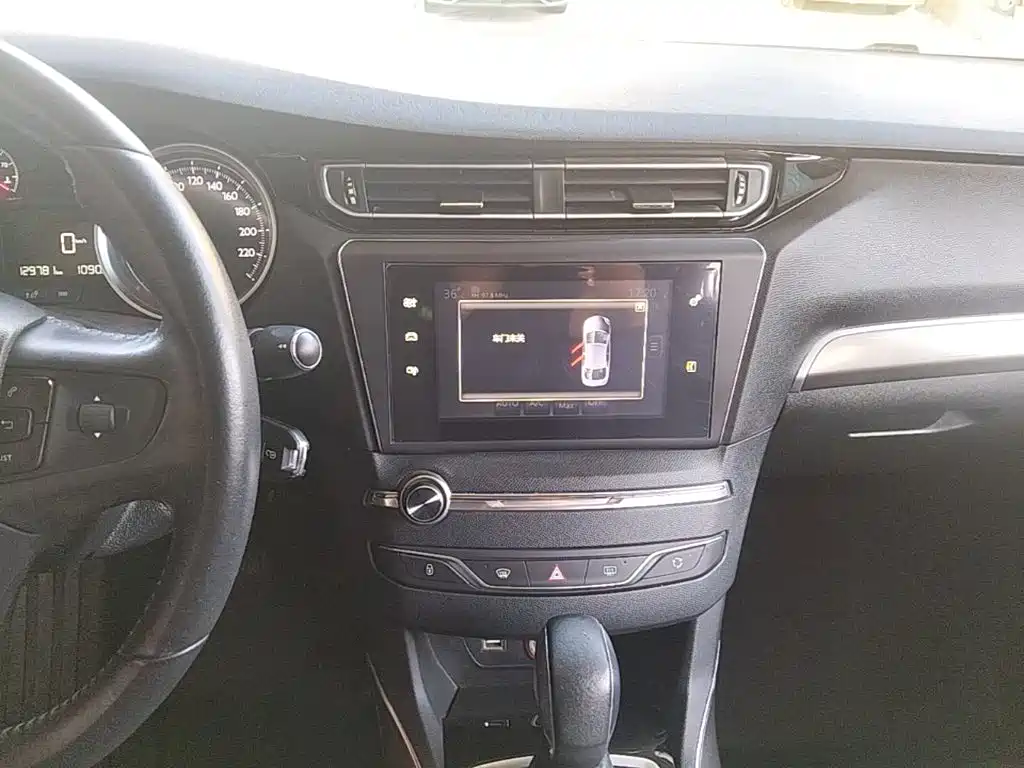 Peugeot 408 — миниатюра 13