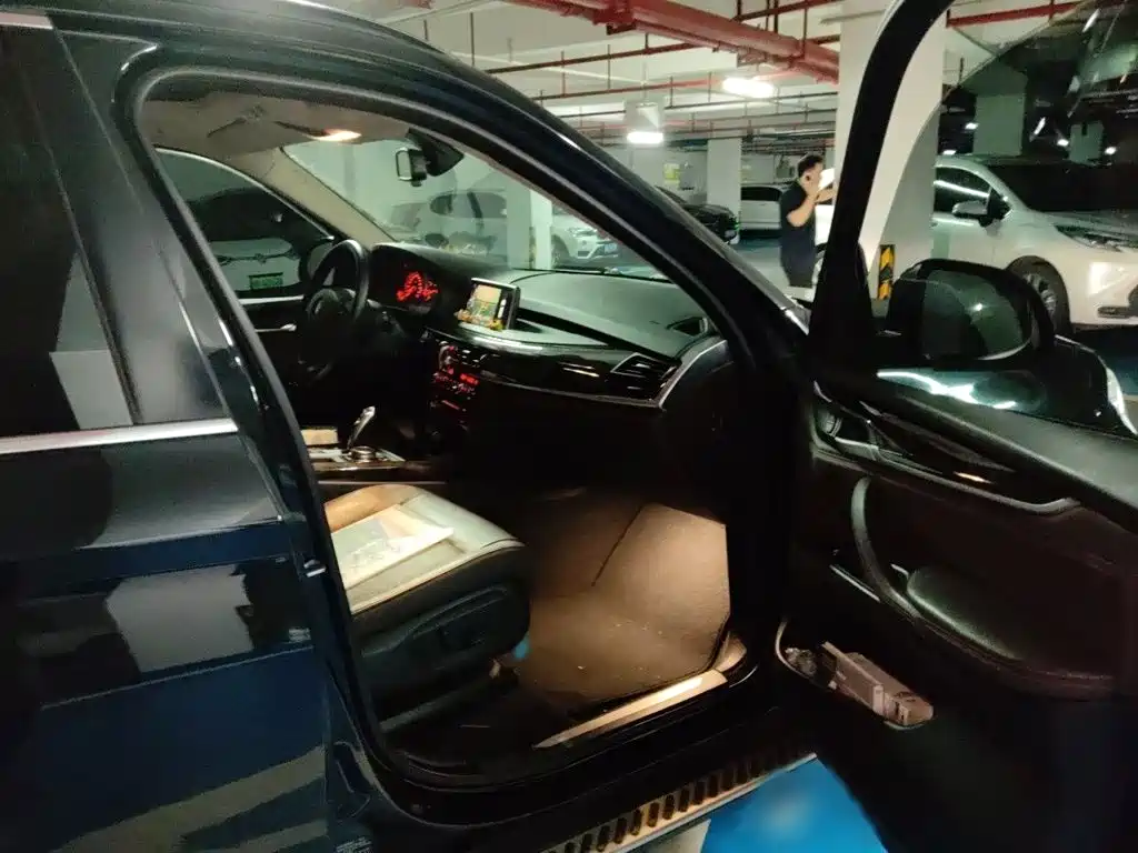 BMW X5 (Import) — миниатюра 18
