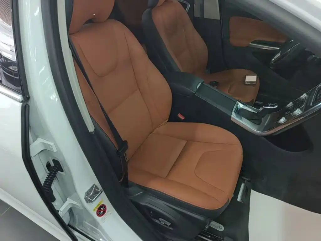 Volvo S60 — миниатюра 25