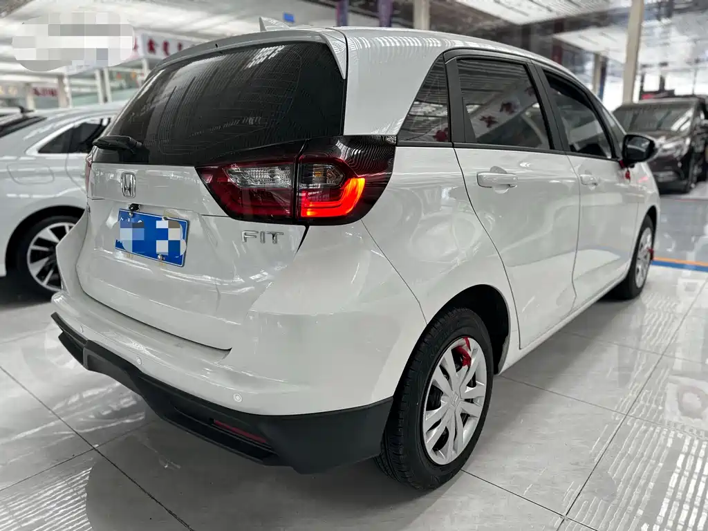 Honda Fit — миниатюра 16
