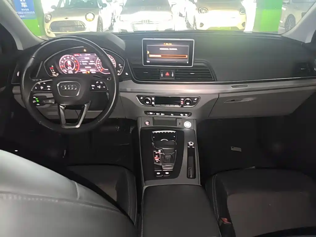 Audi Q5L — миниатюра 10