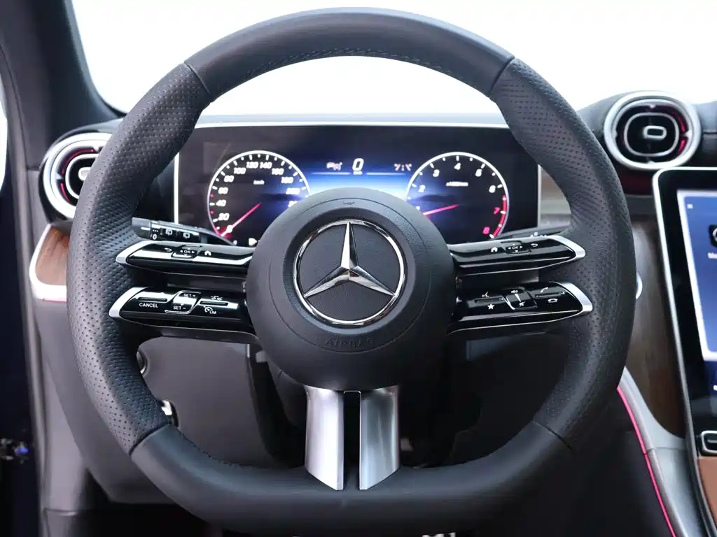 Mercedes-Benz GLC — миниатюра 16