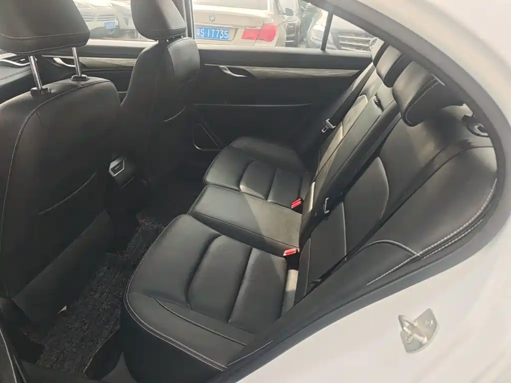 Geely Emgrand — миниатюра 17