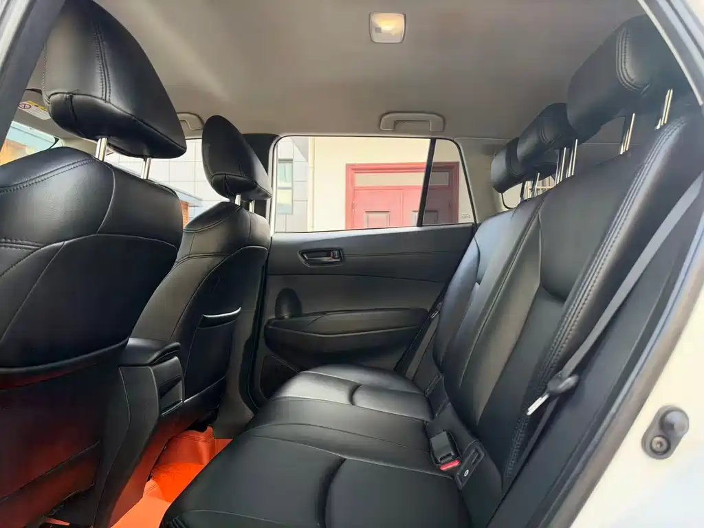 Toyota Corolla Cross — миниатюра 9