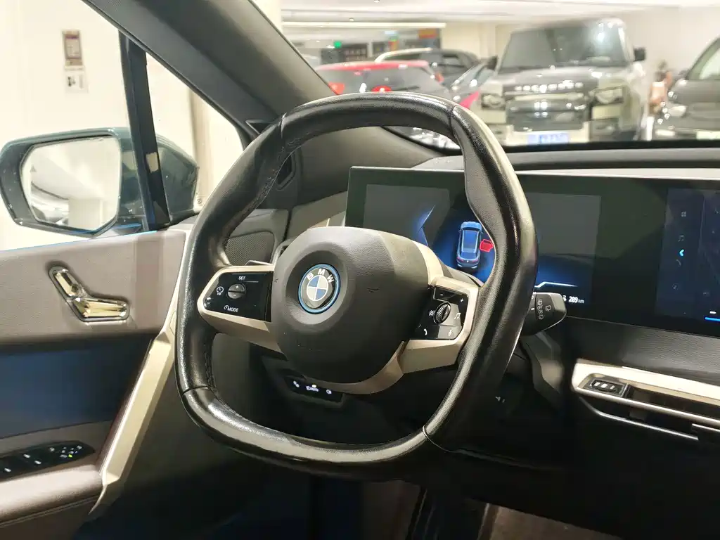 BMW iX — миниатюра 10