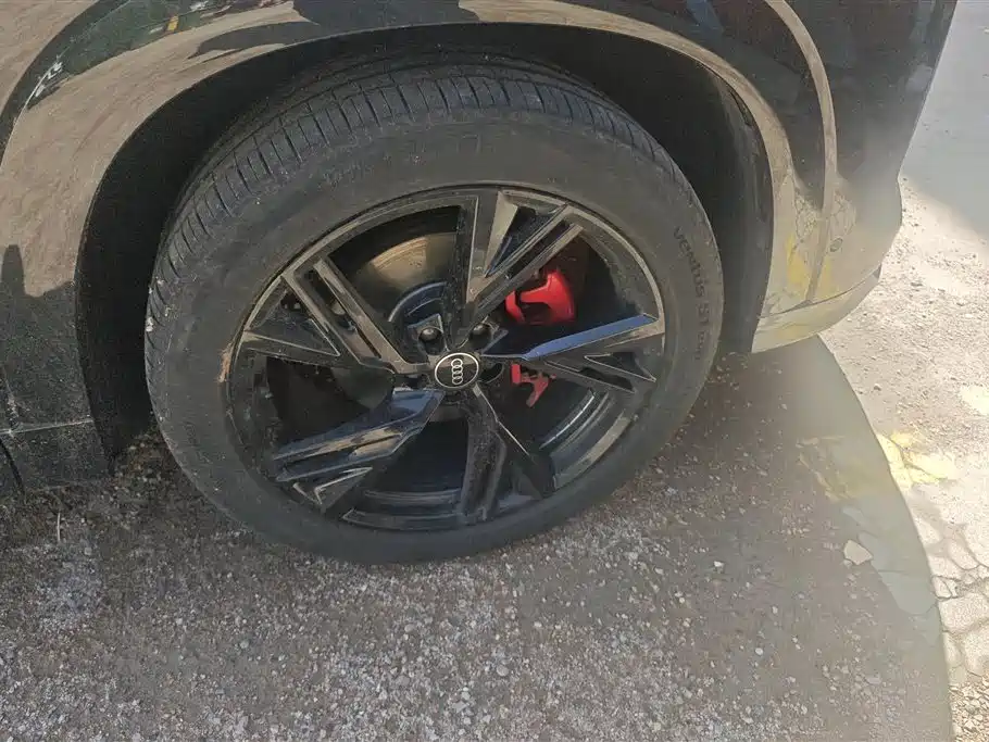 Audi Q6 2024 45 TFSI quattro 6 мест